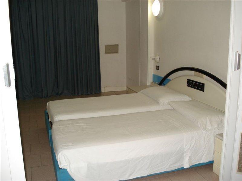 Hi Hotels Рива-дель-Гарда Экстерьер фото