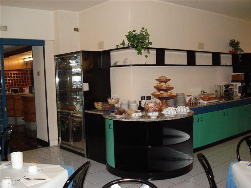 Hi Hotels Рива-дель-Гарда Экстерьер фото